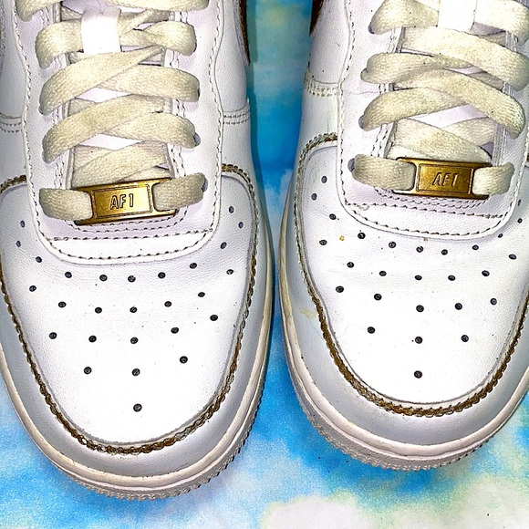 𝙉𝙞𝙠𝙚 𝘼𝙞𝙧 𝙁𝙤𝙧𝙘𝙚 1 𝙂𝙤𝙡𝙙 𝙏𝙧𝙞𝙢𝙢𝙚𝙙 - Picture 5 of 9